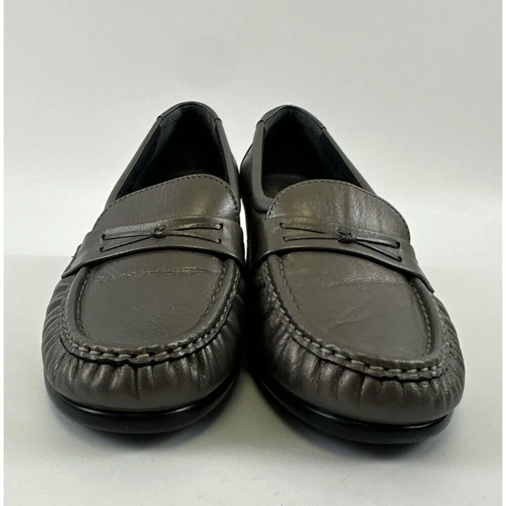 SAS Easier Slip On Loafer Pewter Leather Silver Metallic Wedge Womens Size 8.5 M
